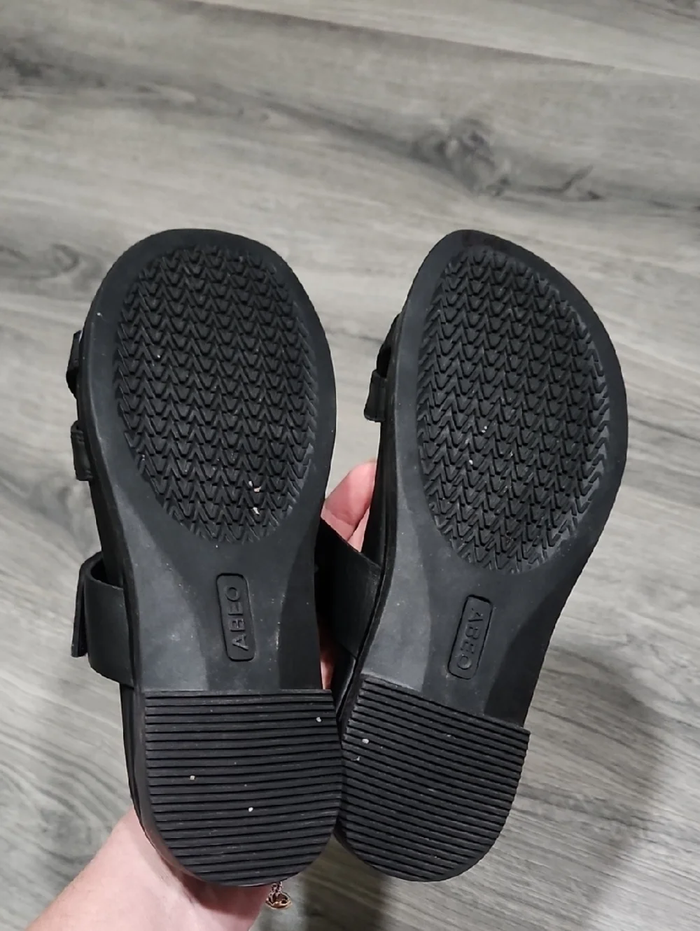 EUC ABEO Kylie Black Leather Sandals